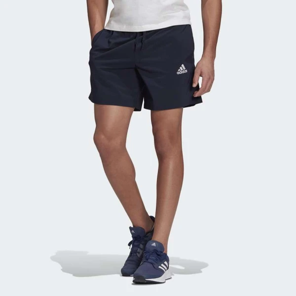 BERMUDA ADIDAS LOGO ESSENTIALS CHELSEA MASCULINA - Marinho BERMUDA ADIDAS LOGO ESSENTIALS CHELSEA MASCULINA - Marinho