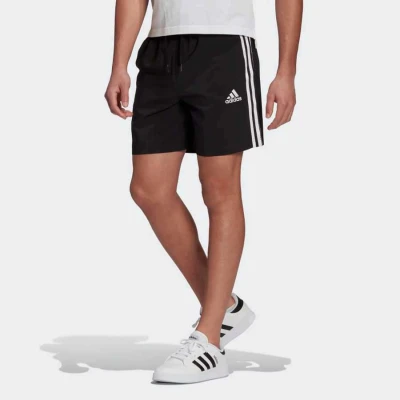 BERMUDA AEROREADY ESSENTIALS CHELSEA 3-STRIPES ADIDAS MARCULINA - Preto/branco BERMUDA AEROREADY ESSENTIALS CHELSEA 3-STRIPES ADIDAS MARCULINA - Preto/branco