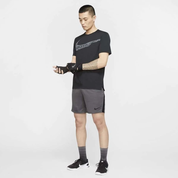 BERMUDA NIKE DRY-FIT TREINO E ACADEMIA MASCULINA - Chumbo BERMUDA NIKE DRY-FIT TREINO E ACADEMIA MASCULINA - Chumbo