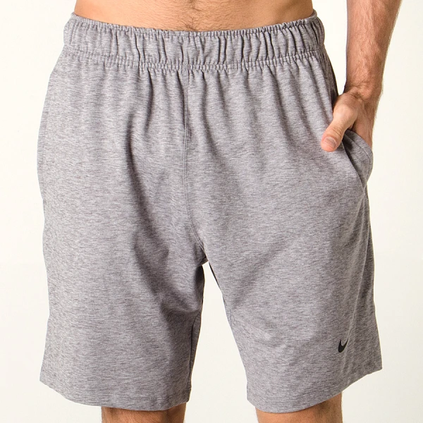 BERMUDA NIKE YOGA TRAINING MASCULINA - Cinza BERMUDA NIKE YOGA TRAINING MASCULINA - Cinza