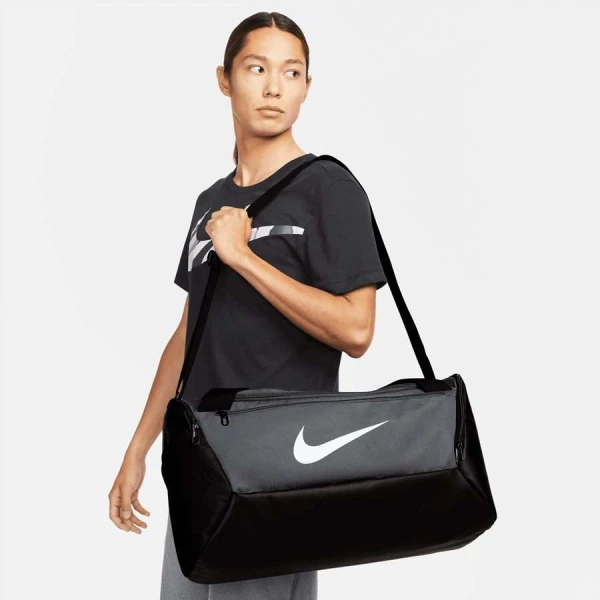 BOLSA NIKE BRASILIA S DUFF 9.5 (41L) UNISSEX - Grafite/preto