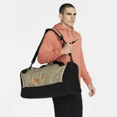 BOLSA NIKE BRSLA DUFF 9.5 MTRL SU22 UNISSEX - Bege/preto