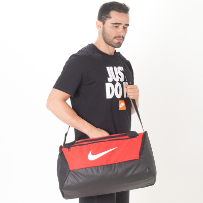 BOLSA NIKE DUFFEL BRASILIA PEQUENA 40 LITROS - Vermelho/branco