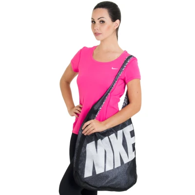 BOLSA NIKE GRAPHIC REBERSIBLE TOTE - Preto/branco
