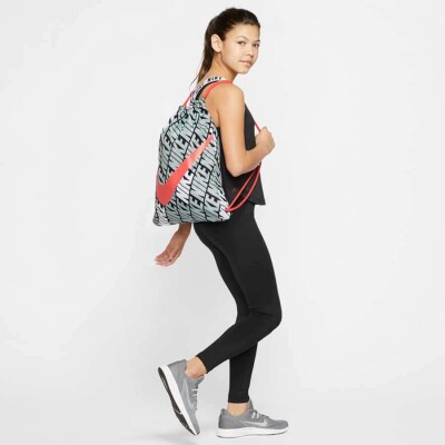 BOLSA NIKE GYM KIDS AOP SAQUINO UNISSEX - Cinza/vermelho