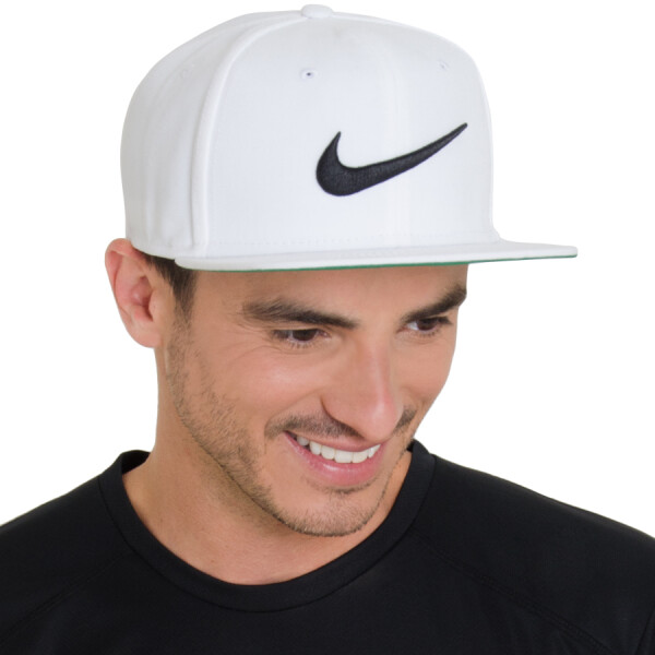 BONÉ NIKE SWOOSH PRO - Branco/preto