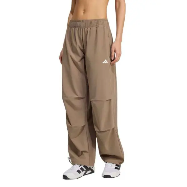 CALÇA ADIDAS WORKOUT ESSENTIALS WOVEN TRAINING FEMININA - Marrom