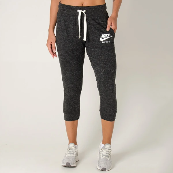 CALÇA NIKE CAPRI SPORTSWEAR VINTAGE FEMININA - Chumbo CALÇA NIKE CAPRI SPORTSWEAR VINTAGE FEMININA - Chumbo