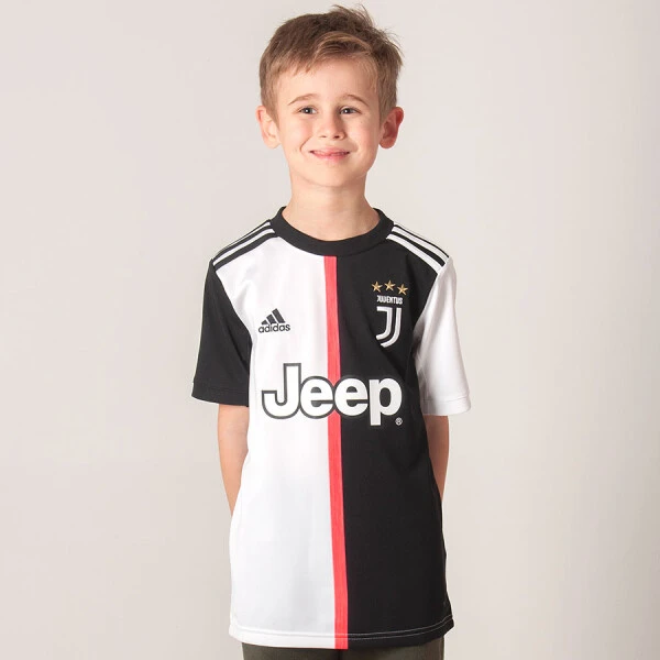 CAMISA ADIDAS JUVENTUS OFICIAL 1 2019/20 SEM NÚMERO INFANTIL - Preto/branco CAMISA ADIDAS JUVENTUS OFICIAL 1 2019/20 SEM NÚMERO INFANTIL - Preto/branco