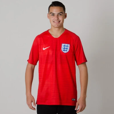 CAMISA NIKE INGLATERRA OFICIAL 2 2018 SEM NÚMERO - Vermelho CAMISA NIKE INGLATERRA OFICIAL 2 2018 SEM NÚMERO - Vermelho