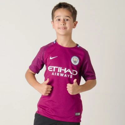 CAMISA NIKE MANCHESTER CITY OFICIAL 2 2017/18 SEM NÚMERO INFANTIL - Roxo CAMISA NIKE MANCHESTER CITY OFICIAL 2 2017/18 SEM NÚMERO INFANTIL - Roxo