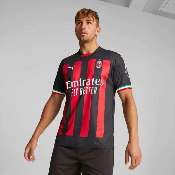 CAMISA PUMA AC MILAN OFICIAL I 22/23 TORCEDOR MASCULINA CAMISA PUMA AC MILAN OFICIAL I 22/23 TORCEDOR MASCULINA