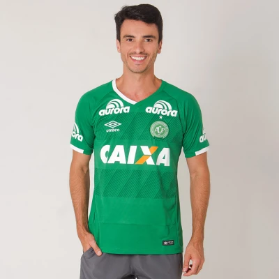 CAMISA UMBRO CHAPECOENSE OFICIAL 1 2016/17 SEM NÚMERO - Verde/branco CAMISA UMBRO CHAPECOENSE OFICIAL 1 2016/17 SEM NÚMERO - Verde/branco