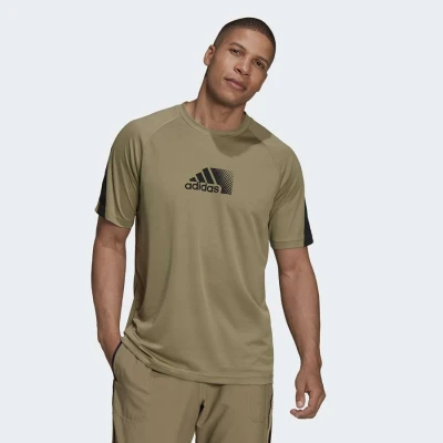 CAMISETA ADIDAS AEROREADY DESIGNED TO MOVE SPORT MASCULINA - Verde CAMISETA ADIDAS AEROREADY DESIGNED TO MOVE SPORT MASCULINA - Verde