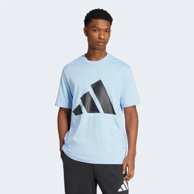 CAMISETA ADIDAS BIG LOGO SJ MASCULINA - Azul celeste CAMISETA ADIDAS BIG LOGO SJ MASCULINA - Azul celeste