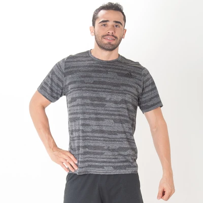 CAMISETA ADIDAS FREELIFT ENGINEERED HEATHER MASCULINA - Grafite CAMISETA ADIDAS FREELIFT ENGINEERED HEATHER MASCULINA - Grafite