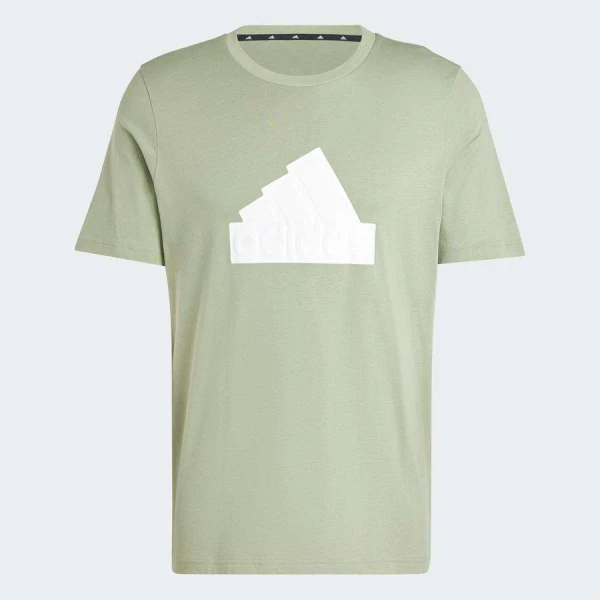 CAMISETA ADIDAS FUTURE ICONS BADEG OF SPORT MASCULINA - Verde CAMISETA ADIDAS FUTURE ICONS BADEG OF SPORT MASCULINA - Verde