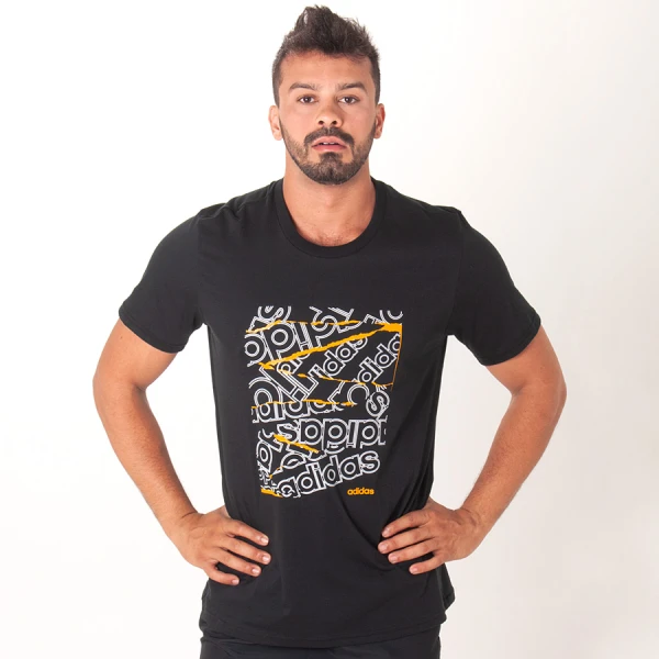CAMISETA ADIDAS LOGO COLLAGE GRAPHIC MASCULINA - Preto CAMISETA ADIDAS LOGO COLLAGE GRAPHIC MASCULINA - Preto