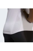 CAMISETA ADIDAS OWN THE RUN TEE FEMININA - Lilas CAMISETA ADIDAS OWN THE RUN TEE FEMININA - Lilas
