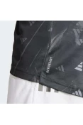 CAMISETA ADIDAS RUN IT BRAND LOVE MASCULINA - Preto CAMISETA ADIDAS RUN IT BRAND LOVE MASCULINA - Preto