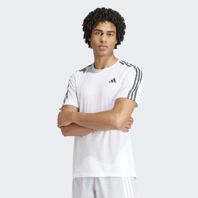 CAMISETA ADIDAS TRÊS LISTRAS OWN THE RUN MASCULINA - Branco/preto CAMISETA ADIDAS TRÊS LISTRAS OWN THE RUN MASCULINA - Branco/preto