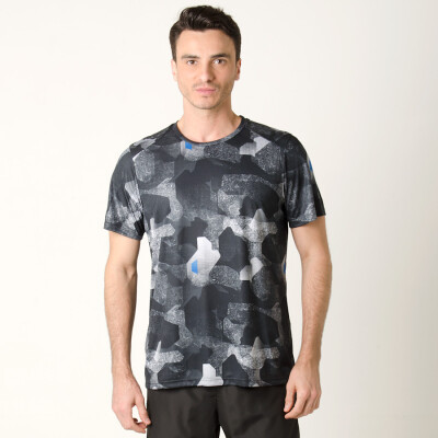 CAMISETA ASICS FUZEX PRINTED SS TEE MASCULINA - Preto/cinza