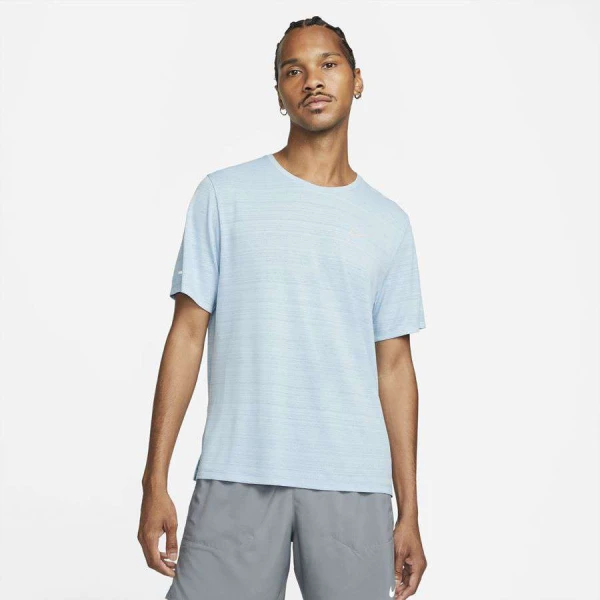 CAMISETA DE CORRIDA NIKE DRI-FIT MILER MASCULINA - Azul celeste