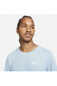 CAMISETA DE CORRIDA NIKE DRI-FIT MILER MASCULINA - Azul celeste