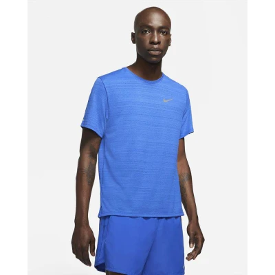 CAMISETA DE CORRIDA NIKE DRI-FIT MILER MASCULINA - Azul royal CAMISETA DE CORRIDA NIKE DRI-FIT MILER MASCULINA - Azul royal