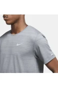 CAMISETA DE CORRIDA NIKE DRI-FIT MILER MASCULINA - Grafite