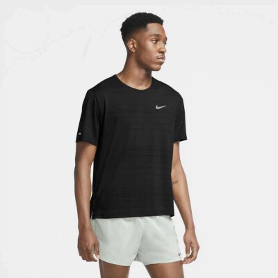CAMISETA DE CORRIDA NIKE DRI-FIT MILER MASCULINA - Preto