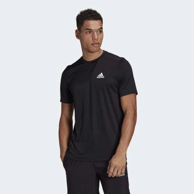 CAMISETA ESPORTIVA AEROREADY DESIGNED TO MOVE ADIDAS MASCULINA - Preto CAMISETA ESPORTIVA AEROREADY DESIGNED TO MOVE ADIDAS MASCULINA - Preto