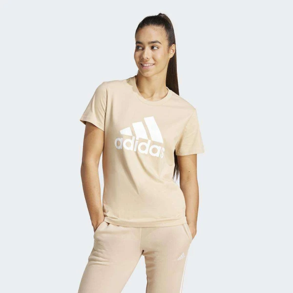 CAMISETA ESSENTIALS LOGO ADIDAS FEMININA - Bege/branco