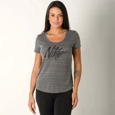 CAMISETA NIKE 10K FEMININA - Grafite CAMISETA NIKE 10K FEMININA - Grafite