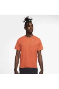 CAMISETA NIKE BREATHE MASCULINA - Laranja