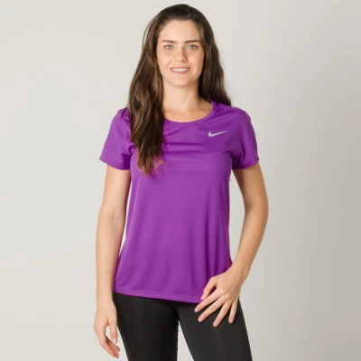 CAMISETA NIKE BREATHE RAPID FEMININA - Roxo CAMISETA NIKE BREATHE RAPID FEMININA - Roxo
