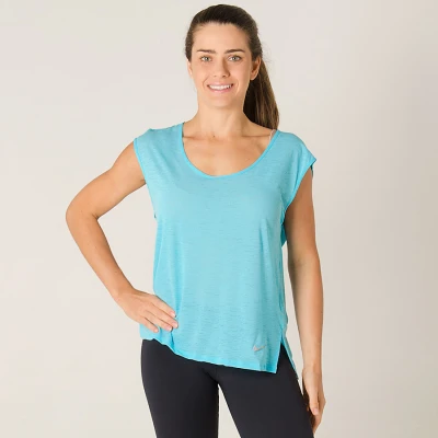 CAMISETA NIKE BREATHE TOP COOL FEMININA - Azul celeste CAMISETA NIKE BREATHE TOP COOL FEMININA - Azul celeste