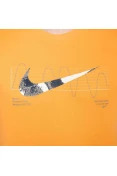 CAMISETA NIKE DF TEE IYKYK R MASCULINA - Laranja