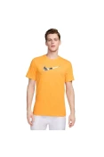 CAMISETA NIKE DF TEE IYKYK R MASCULINA - Laranja