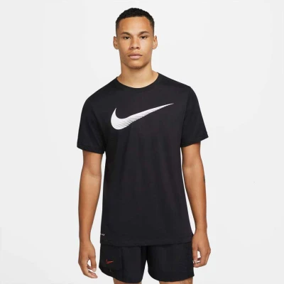 CAMISETA NIKE DFC TEE 2YR SWSH MASCULINA - Preto CAMISETA NIKE DFC TEE 2YR SWSH MASCULINA - Preto