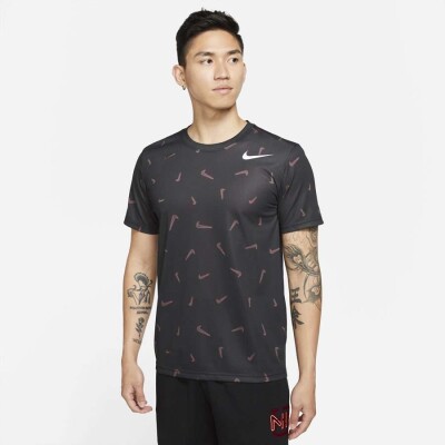 CAMISETA NIKE DRI-FIT AOP ESTAMPADA MASCULINA - Preto CAMISETA NIKE DRI-FIT AOP ESTAMPADA MASCULINA - Preto