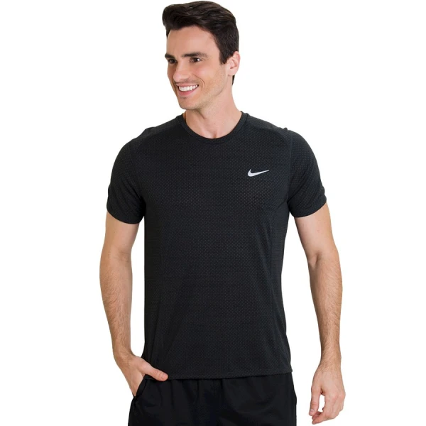 CAMISETA NIKE DRI FIT COOL MILER MASCULINA - Preto/prata CAMISETA NIKE DRI FIT COOL MILER MASCULINA - Preto/prata
