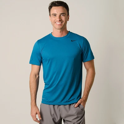 CAMISETA NIKE DRI-FIT LEGEND MASCULINA - Verde CAMISETA NIKE DRI-FIT LEGEND MASCULINA - Verde
