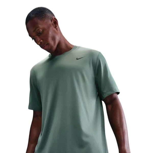 CAMISETA NIKE DRI-FIT LEGEND MASCULINA - Verde menta