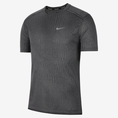 CAMISETA NIKE DRI-FIT MILER MASCULINA - Chumbo