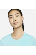 CAMISETA NIKE DRI-FIT ONE FEMININA - Azul celeste CAMISETA NIKE DRI-FIT ONE FEMININA - Azul celeste