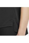 CAMISETA NIKE DRI-FIT ONE FEMININA - Preto CAMISETA NIKE DRI-FIT ONE FEMININA - Preto