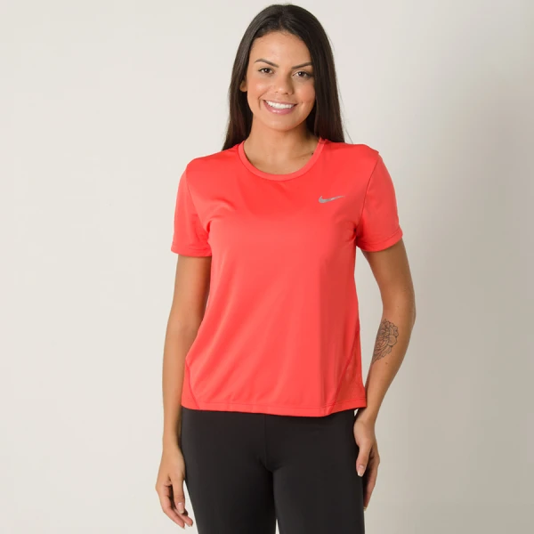 CAMISETA NIKE MILER FEMININA - Laranja CAMISETA NIKE MILER FEMININA - Laranja
