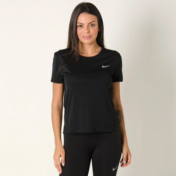 CAMISETA NIKE MILER FEMININA - Preto CAMISETA NIKE MILER FEMININA - Preto