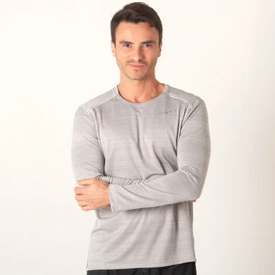 CAMISETA NIKE MILER MANGA LONGA MASCULINA - Cinza CAMISETA NIKE MILER MANGA LONGA MASCULINA - Cinza
